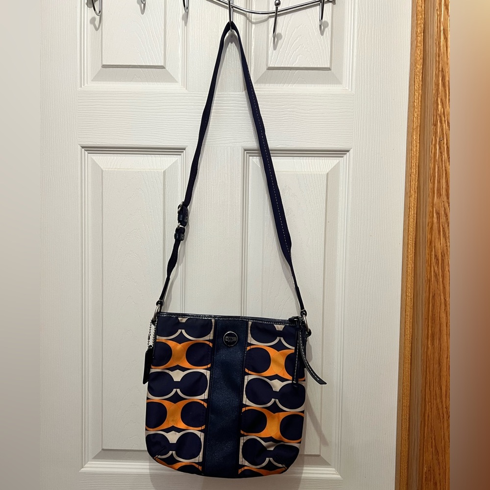 Vintage Coach crossbody bag